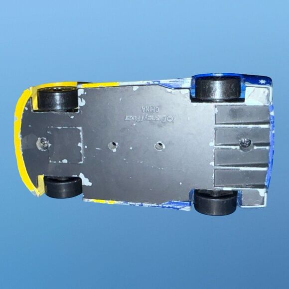 Disney Pixar Cars Australian Frosty Wintebottom Die Cast Race Car 4” A20 - Picture 2 of 5